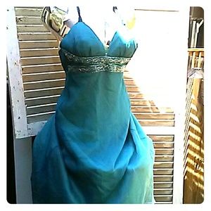 Morgan & Co. Formal dress